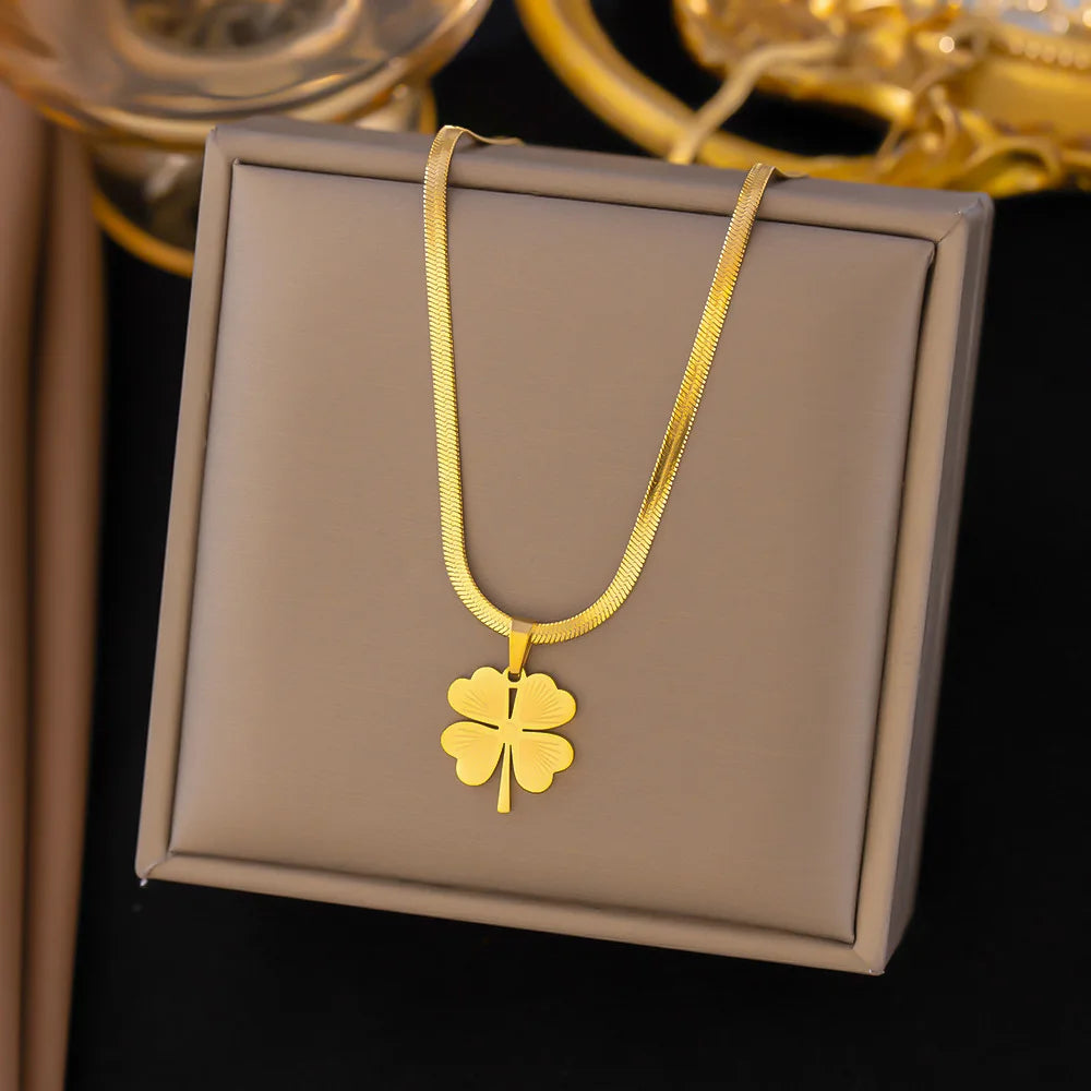 Golden Clover Pendant Necklace - 18K Gold Plated Every-Day Jewelry.