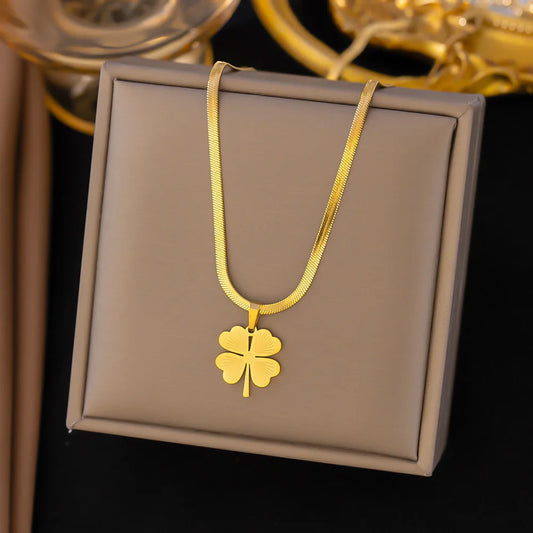 🎁 Golden Clover Pendant Necklace - 18K Gold Plated Every-Day Jewelry. (100% off)